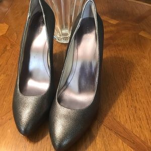 Calvin Klein Pewter Metallic Heels Size 11